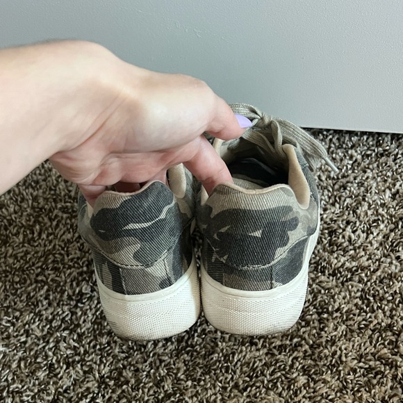 Camo Tennis / Sneakers - Picture 4 of 4